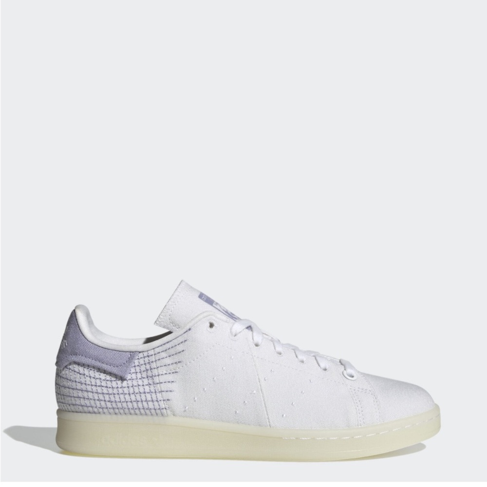 Sam smith adidas sneaker